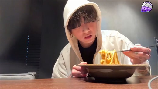 【WNS中字】251203 田柾国weverse直播：咖喱....-WNS_WeNeedBTS-WNS_WeNeedBTS-哔哩哔哩视频