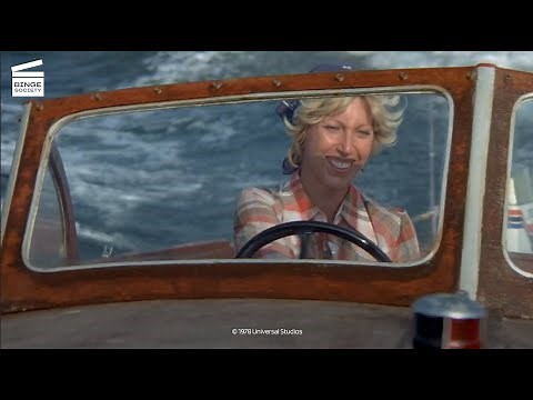 Jaws 2: Shark attacks water skiing HD CLIP