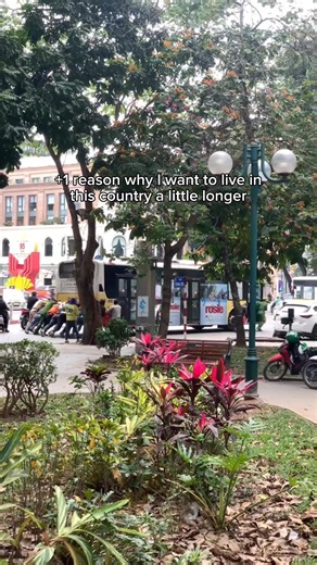 Exploring the Kindness of Vietnamese People | Vietnam Travel Guide