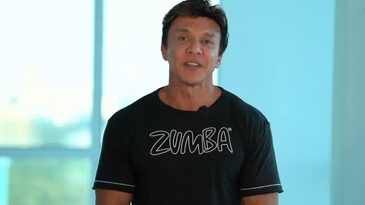 3.3K views · 10K reactions | Como instructor de Zumba®, estás listo(a) para ayudar al mundo a ponerse en forma con una coreografía que es tanto un entrenamiento como un baile. Ponte los zapatos de baile y obtén una licencia hoy. | Zumba Fitness | Facebook