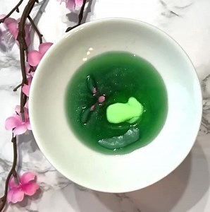 Frog on Lily Pad Wax Melts: Creamy Mahogany Scent, Hand Poured - Etsy