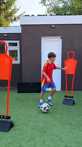 82K views · 15K reactions | The skills…!? #soccer #football #futbol #fussball #fútbol #footballskills #soccergame #cr7 #mbappe #footballtime #fyp #viral | V7skills | Facebook