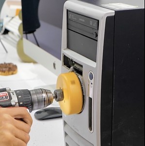 Making an automatic bin from a vintage CPU | 5-Minute Crafts Men