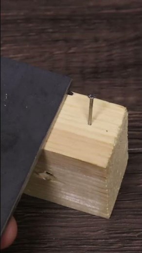 Few people know how to pull out a small nail!