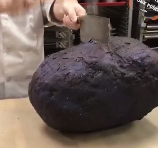 HOW to make an EDIBLE GEODE!! 💎 | The Best Couple Videos