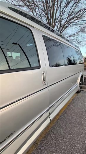 Road trip and some Austin Powers. I still laugh at these movies. #roadtrip #austinpowers