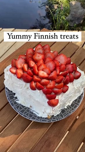 🤤 What’s your favourite Finnish treat? I love using the family recipes passed down from Satakunta, Häme and Karjala regions. Every time I bake, I feel that I’m connected with my roots 🇫🇮 When you’re in Finland, try: 🔸 Strawberry Cake (it’s the season for this now!)😍 🔸Some of our many buns: Butter Eye Buns, Cinnamon buns or Shrovetide Buns in winter 🔸Oven Pancake 🔸Mocha Brownies 🔸 Rice Pies Have you already tried some of these treats? What’s your favourite? Let me know in the comments! P