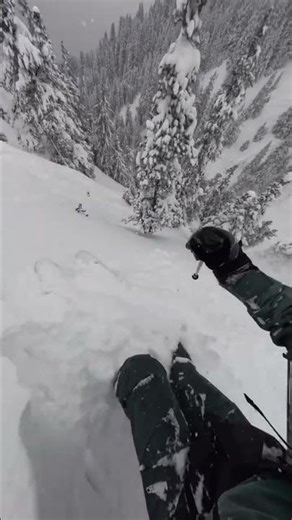 POV Freeride Skiing in Courchevel | Deep Powder Couloir Run