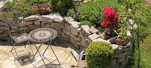 3 Tips to Give Stone a Wet Look | DoItYourself.com