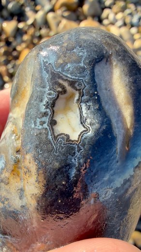 32K views · 1.1K reactions | A Perfect Cold-Water Agate—Vibrant Blues + Botryoidal Center = WOW  #agate #rockhound #crystals #gems #rocks #minerals #geology | OPE Rocks | Facebook