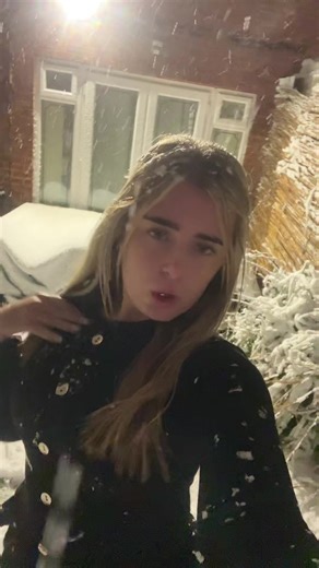 eva~rose (@evarosemorris)’s videos with original sound - ︎ ︎
