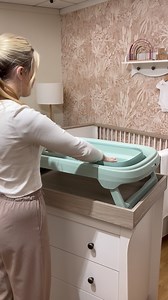 Bathtime, made easy from day one 🛁 The Maxi-Cosi Indigo Plus is an all-in-one bath and newborn insert for ages 0–4, designed to grow with your little one. With a soft anti-slip pad, built-in HighSense thermometer, and a clever flat-folding design, it keeps every splash safe, comfortable, and stress-free. 💛 #Maxicosi #maxicosiindigobath #bathtime #babymusthaves #mumtobe #mumhack #indigo | Winstanleys Pramworld