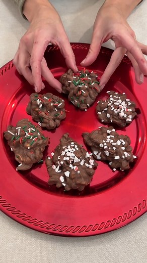 395K views · 1.4K reactions | holiday candy you have to try produced by Jacky P | Home Hacks & Easy Snacks | Facebook