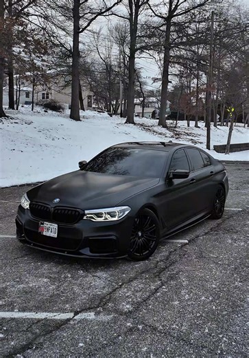 Explore the BMW M550i: A V8 Powerhouse