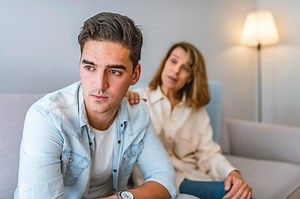 Emotionally Abusive Parents: Signs, Effects and How to Cope  | LoveToKnow