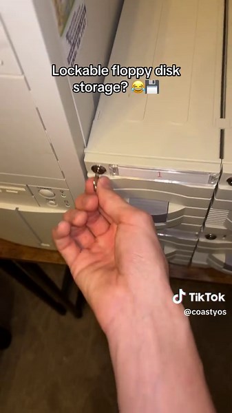 Lockable floppy storage? 😂💾 #floppydisk #nostalgia #windows #windowsxp