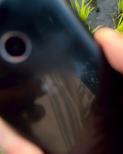 Sy mates on Instagram: "Shot on a 13 year old Huawei 📱 (Android 4.2 Jelly Bean), with a touch of Photoshop grading. Never thought it would turn out this good 🤌🏻 what do you think of the result? 👀 #PhoneCameraTest #OldPhoneChallenge #MobilePhotography #AndroidPhotography #CameraComparison"