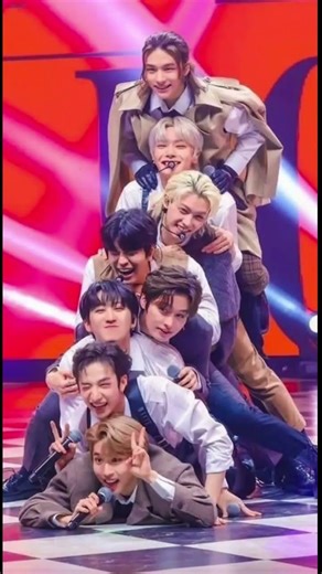 HAPPY 8TH ANNIVERSARY STRAY KIDS!!!!🎉🎉❤️ ‪@StrayKids‬ #stay #staykidsanniversary #kpop #loveskz