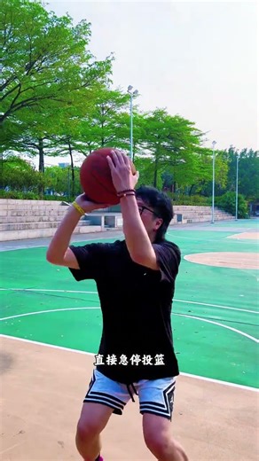 Master the Explosive Hip Spin & Fall Step in Basketball - Step-by-Step Guide