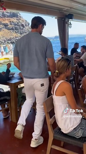 Vacation in Santorini, Greece - Explore the Beauty of the Greek Islands