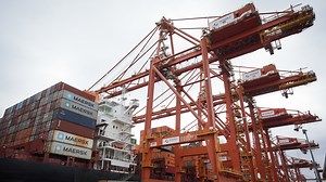 Canada's economy rebounds in third quarter with 2.6% growth, avoiding 'technical recession'