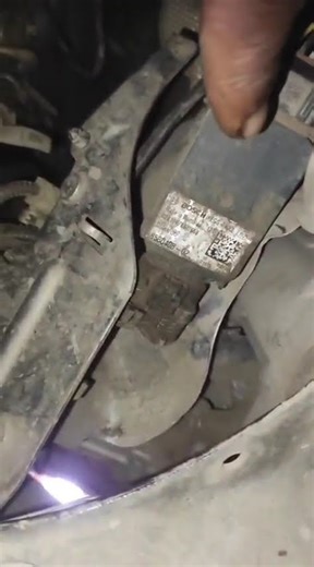 How to remove BMW X1 Diesel O2 sensor and Nox sensor