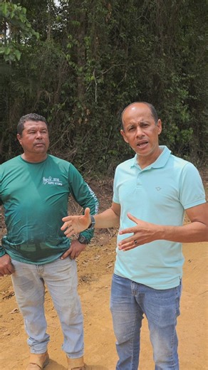 Rogério Borges on Instagram: "🦺Seguimos com a manutenção de nossas estradas vicinais! Após solicitação da comunidade da região das Duas Barras, Santa Terezinha, Palestina, Igrejinha e Cariua, a equipe de manutenção de estradas vem fazendo um trabaho bastante criterioso, com um tempo maior para realização, mas que resolverá definitivamente o problema causado por alguns pontos críticos que ipediam as pessoas de transitarem. Estamos drenando estes pontos, instalando manilhas, elevando as bancadas 