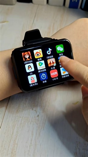 This Smartwatch Feels Like a Mini Smartphone! 🤯 #shorts