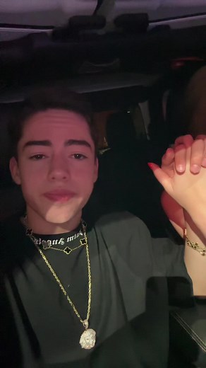 Faldita Alo - Kevin Moreno: Música Viral y Amor en TikTok