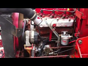 Tracteur Case 533 IH Au Ralenti