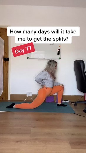 #splits #fyp #frontsplit #foryoupage #splitschallenge #splitstretches #frontsplitchallenge #stretching #splitsstretch #uklockdown