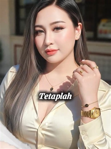 Karaoke Karaoke Tetap Disini: Lirik dan Video