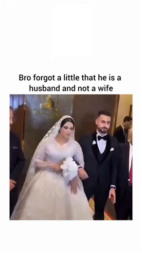 tiskopetra on Instagram: "在日本，研究人员正利用智能人行道将日常活动转化为清洁能源⚡。这些道路内嵌特殊的压电材料，可以从行人的脚步中收集动能。当人们行走、奔跑或跳跃时，路面会轻微变形，从而产生机械压力。压电晶体将这种压力转化为电能🔋。 这些能量可用于照亮路灯、为公共显示屏供电，甚至监测行人流量。这种技术不仅减少了能源浪费，还展示了未来城市的无限可能🌍。 在东京、京都等城市的试验区，人们的每一步都在为绿色地球贡献力量💚。科技让生活更环保，也让每一个脚步更有意义✨"