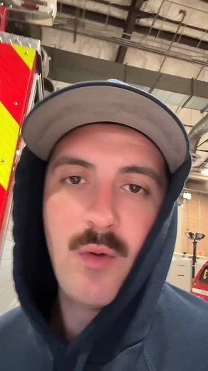 3.5K views · 212 reactions | Merry Christmas everybody #reels #reaction #comedy #mariomirante | Mario Mirante | Facebook