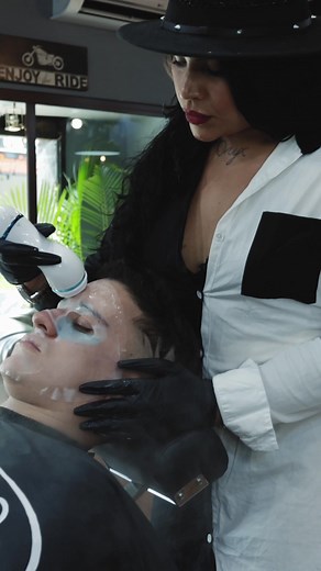 The Perfection of Lady Barber: Barberos Latinos in Medellin
