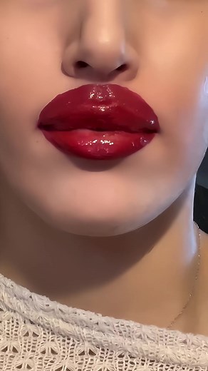 Tuto Lip Combo et Overline avec YSL et Maybelline