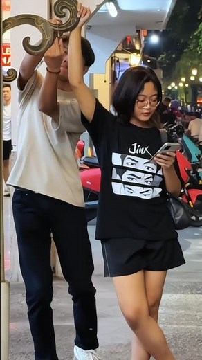 handcuff prank! #prank #comedy #funny #shortvideo