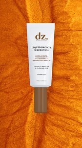 Forget those messy fake tans! Stained sheets! And orange skin glow! This is a rich moisturizer, without that greasing feel. #dottedzebra #skincarebydottedzebra | Dotted Zebra