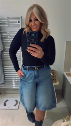 Glamorous Outfit Ideas for Women Over 50