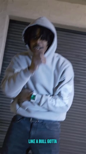 @rretrelly_ on Instagram: "Artist @rretrelly_ Drops get jiggy on all platforms, one of the five songs on his new EP, Comeback SZN. Video Shot by @rrmedia1904 #fyp"