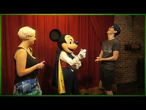TALKING WITH MICKEY MOUSE?!! - Magic Kingdom Disney World - Meet and Greet
