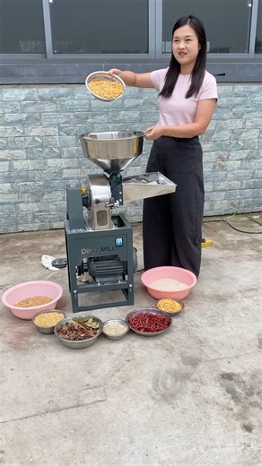 Farmers love this powerful rice mill to make rice powder anytime 🌽 🔥🔥 #backbonemachine #agriculture #backbone | Small commercial rice huller