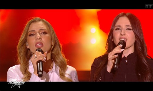 Star Academy 2025 - Ambre et Léa ouvrent la finale avec « Firework » de Katy Perry