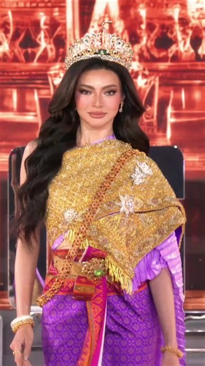 Softly rooted in Thai tradition, gracefully blooming on the world stage ✨🇹🇭 Top 10 Miss Grand International 2025 at the Welcome Ceremony. . #MGI2025 #MGI #GrandExperiences #MissGrandInternational #MissGrandInternational2025