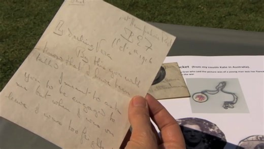 Antiques Roadshow: Fiona Bruce gets emotional over letter