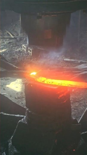 🔥 Hot Steel Transformation – Knife Forging Process#forging #knifeskills #diycrafts