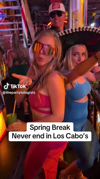Los Cabos Spring Breakers 🤝🙊 #springbreak #party #loscabos @themusictologists @thetraveltologist