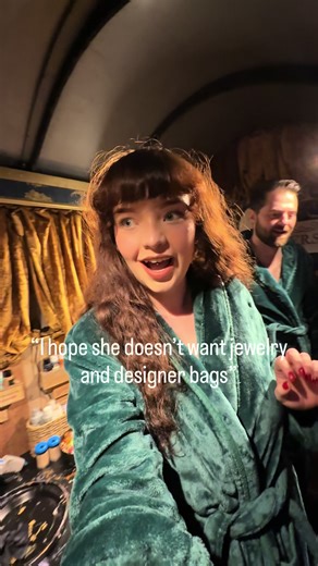 “I hope she doesn’t want jewelry and designer bags…” Because what she’s getting instead? 😏🔥 Secret passages. Hidden tunnels. Private luxury. Slides, riddles, and spa-level indulgence. This isn’t a material gift. It’s an experience she’ll never forget. Romantic Adventure Getaways in Ohio & Illinois is where couples trade ordinary presents for unforgettable nights. If you’re going to surprise her… make it legendary. Tag someone who deserves more than a box this year 👇 Reserve your adventure at 