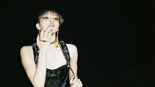 Lirik Lagu Money - Lisa BLACKPINK