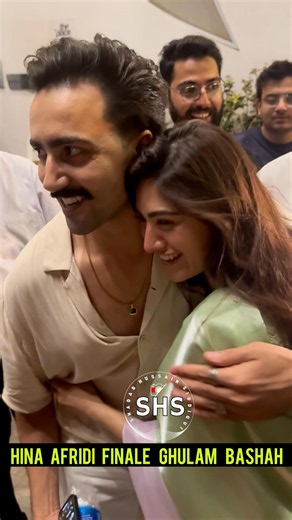 Hina Afridi Meets Friend at Grand Finale Episode of Ghulam Bashah Sundri 😍